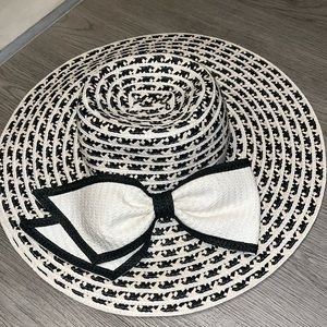 Like new something special hat